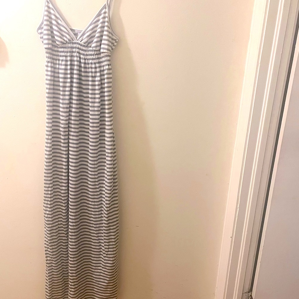 Old Navy Women’s Striped Maxi Dress Size S